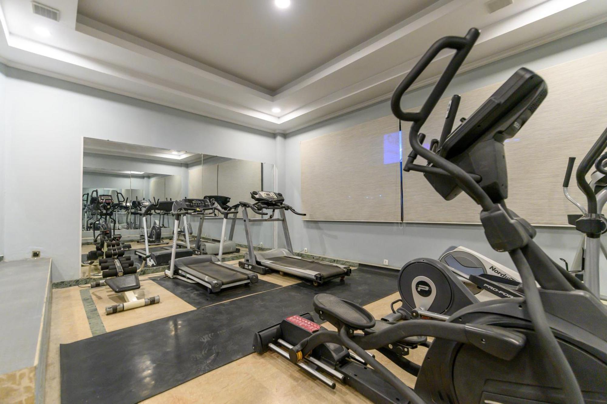 Hotel One אבוטאבאד מראה חיצוני תמונה