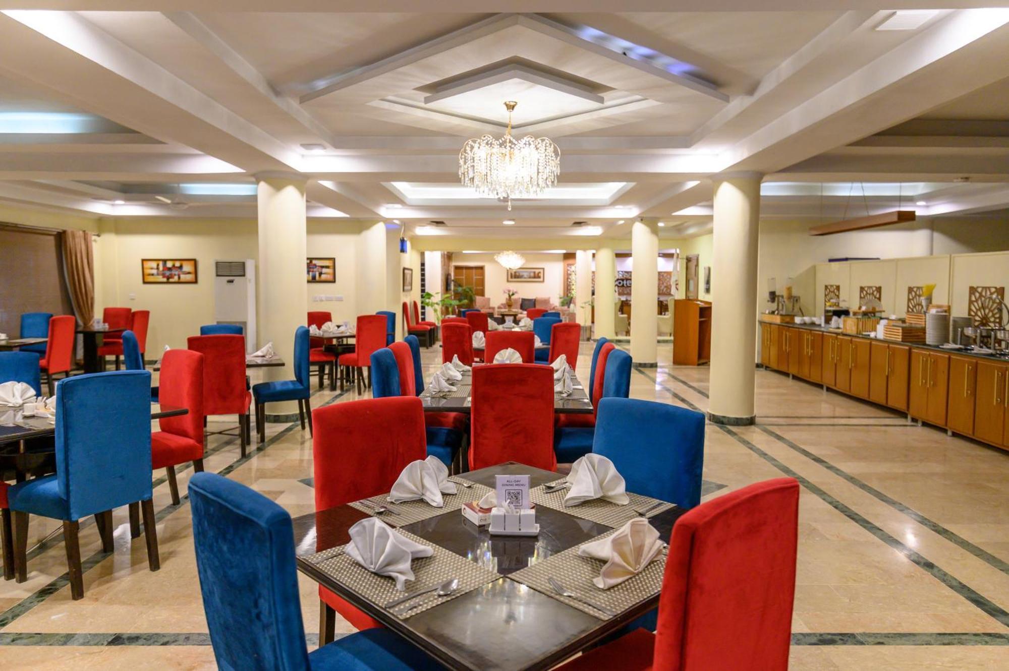 Hotel One אבוטאבאד מראה חיצוני תמונה