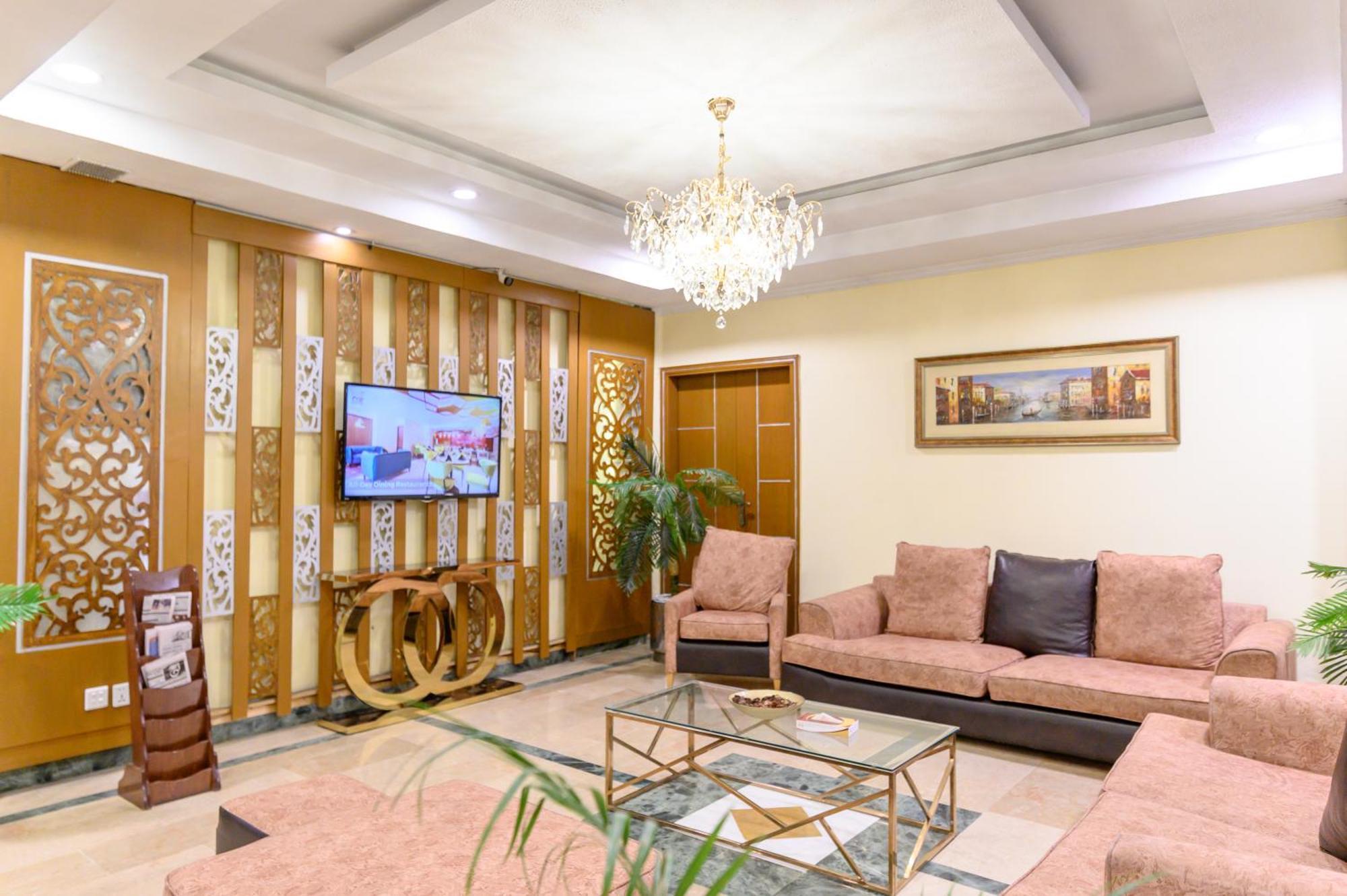 Hotel One אבוטאבאד מראה חיצוני תמונה